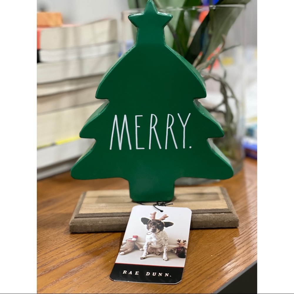 New Rae Dunn 8" Green sign MERRY Christmas Tree